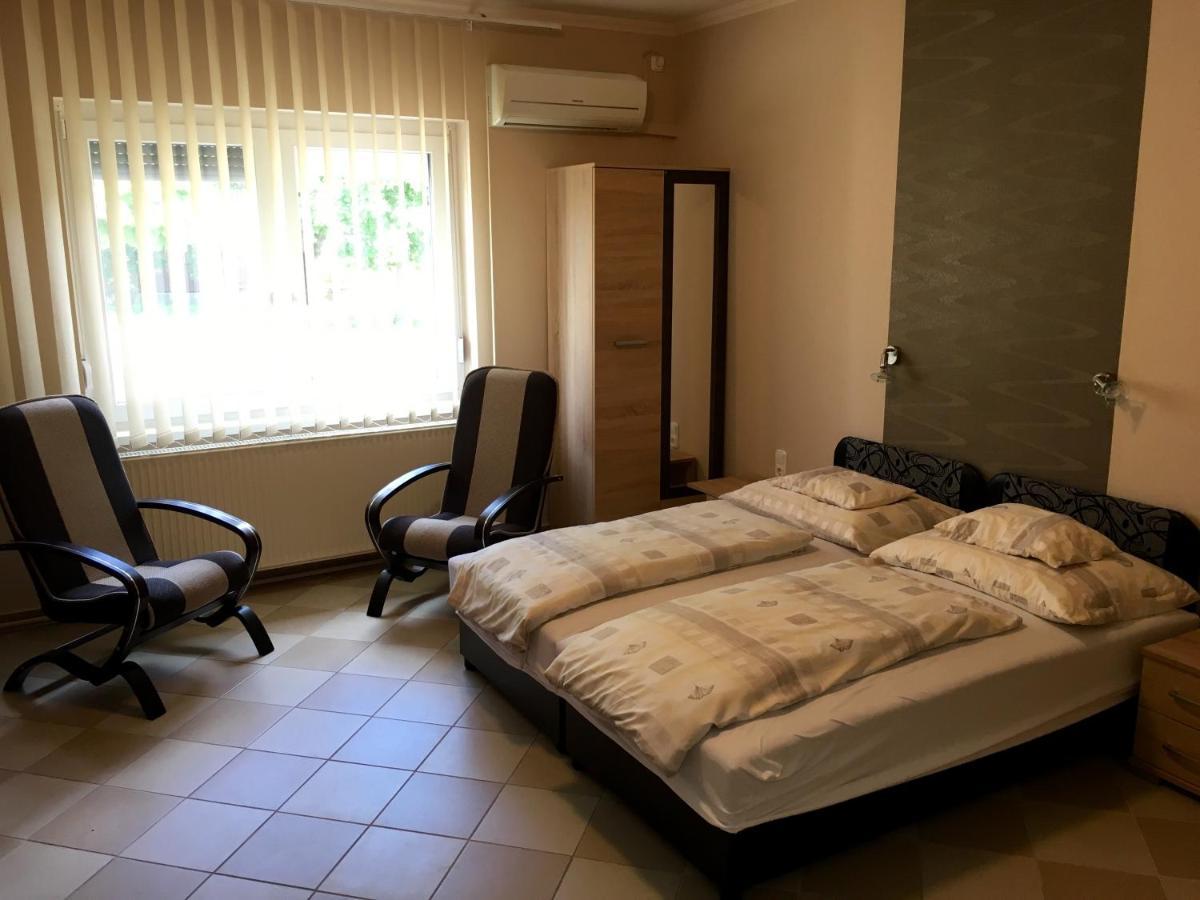 Aranyapartman Hajdúszoboszló Exteriör bild